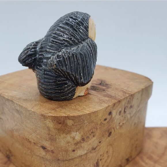 Artisania Rinconada artist carved Glazed Penguin - Picture 3 of 7